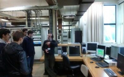 turma de Técnico de Eletrónica e Telecomunicações no Centro de Satélites de Sintra